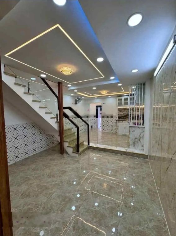 Chủ định cư bán gấp nhà góc mặt tiền, thoáng, nhà đẹp, vị trí tốt, giá lỗ