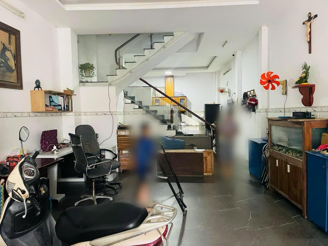 Định cư bán gấp nhà HXH 5m đường Tô Ngọc Vân, Quận 12, giáp Gò Vấp, 70m2, SHR giá 2 tỷ 100