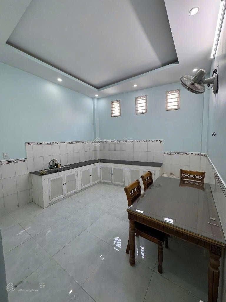 Kẹt tiền bán gấp nhà Nguyễn Thái Sơn. Phường 4. Gò Vấp. Giá 4 tỷ 990. Diện tích: 4 x 12m.