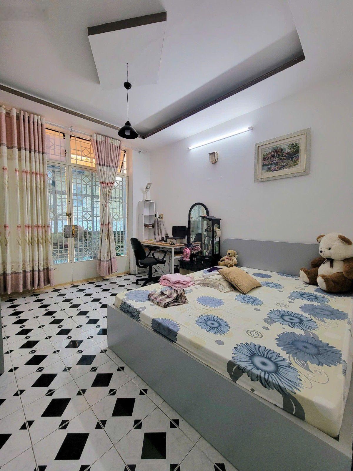 2/ Bùi Thế Mỹ, Phường 10 Tân Bình DT3.6x8 sổ A4. 1trệt 2lầu 2phòng ngủ lớn 3WC cách 10ra mặt tiền