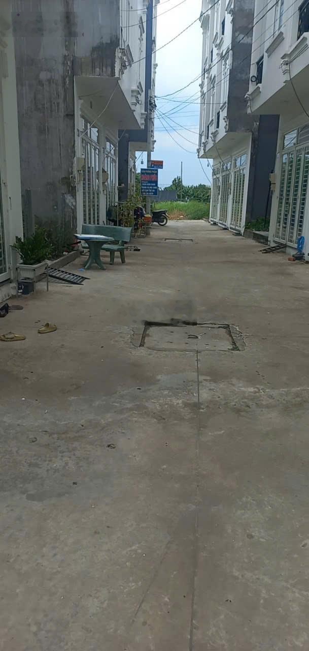 Bán nhà mới xây Quận 12 - ngay Quốc Lộ 1A, phường Thới An - vị trí đẹp LH 0964058688