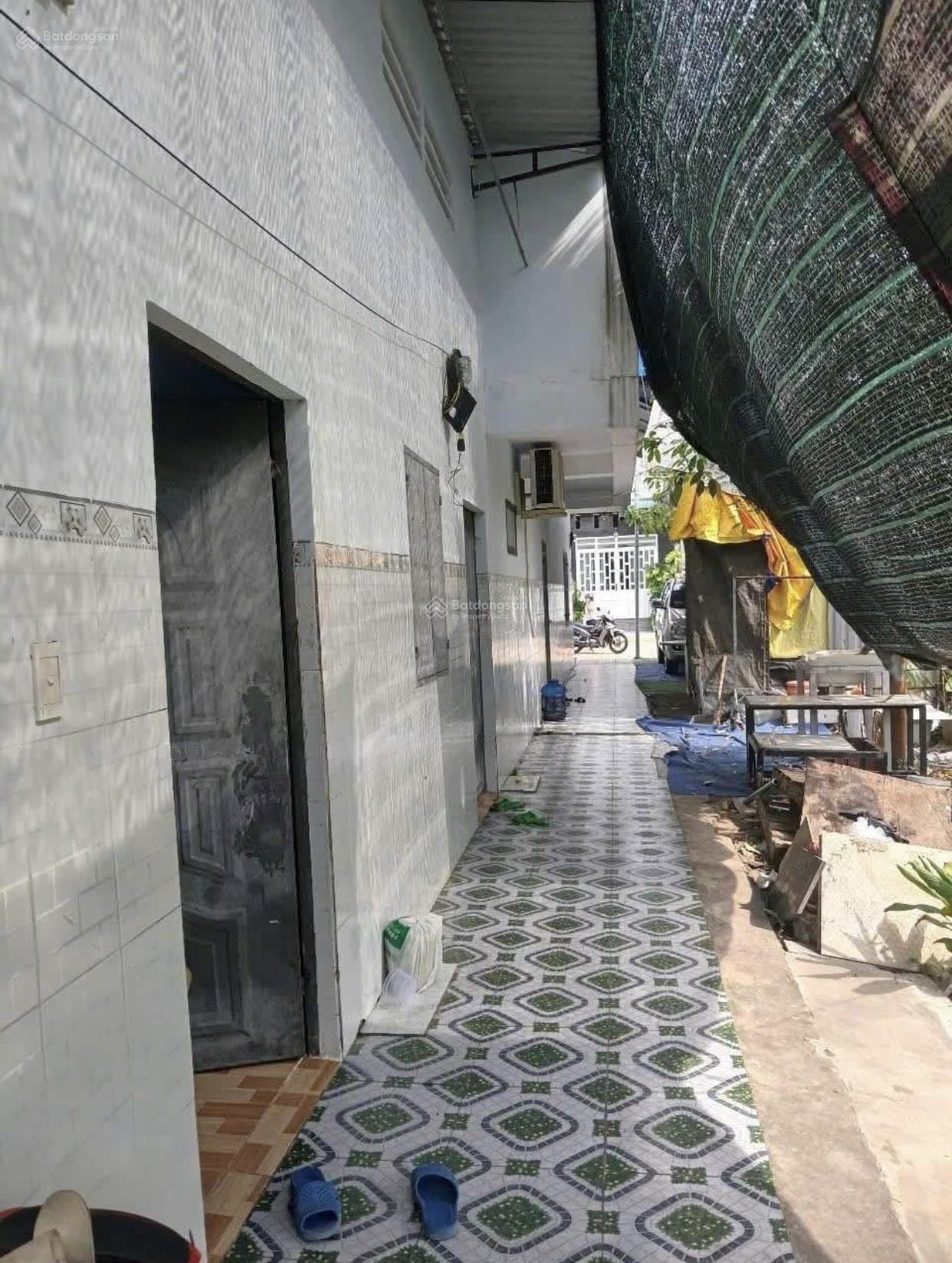 Bán gấp 850tr về Bắc dãy trọ 8 phòng thu nhập 15tr ngay chợ Hưng Long - sổ hồng riêng