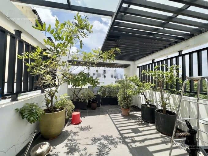 Tôi bán gấp nhà gần chợ Phú Nhuận trên đường Cô Giang- P2 - Phú Nhuận. Nhà BTCT kiên cố. 3tỷ68/72m2