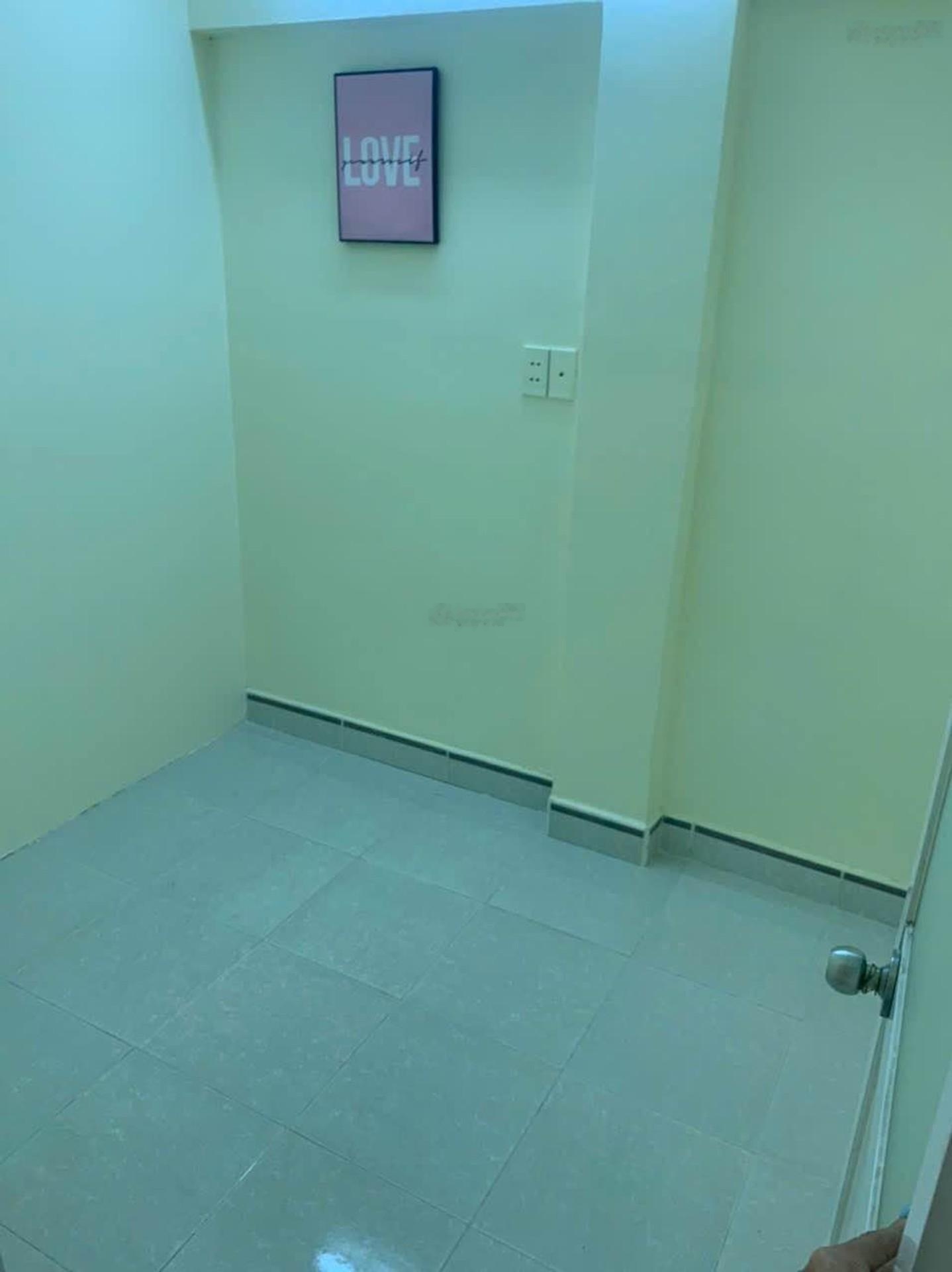 Nhà hot hẻm oto - 2 tầng - gần MT Chu Văn An Bình Thạnh