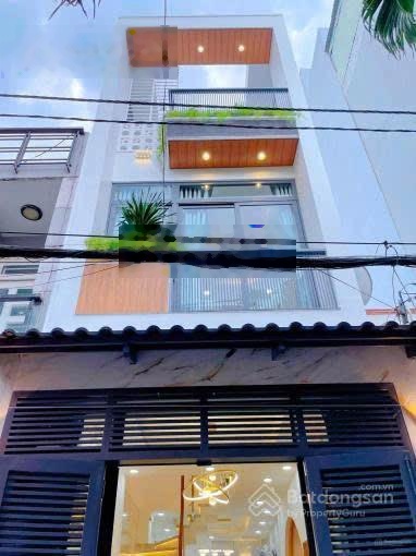 Chỉ 3tỷ230 sở hữu nhà đường Đào Duy Từ P15 Phú Nhuận. 65,1m2 gần chợ Phú Nhuận. Đang cho thuê 20tr