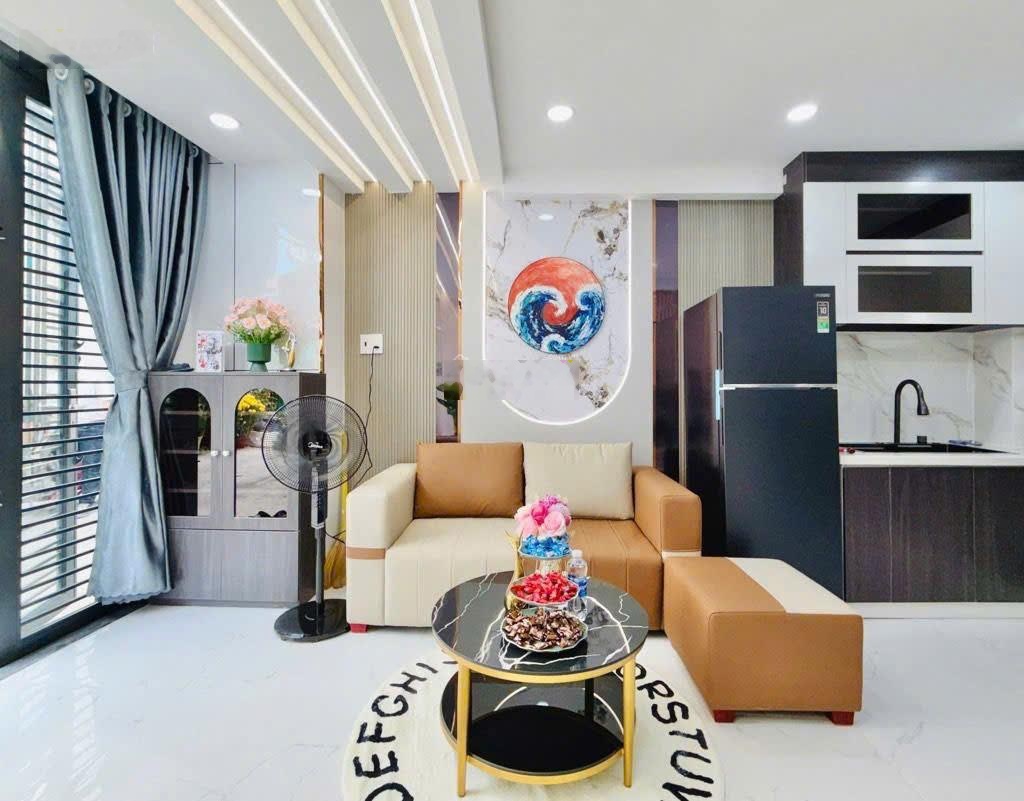 Bán nhà chính chủ Nguyễn Văn Khối, Gò Vấp, ~40m2 , 3 tầng , Hẻm xe hơi , Full nội thất , 3.x tỷ TL