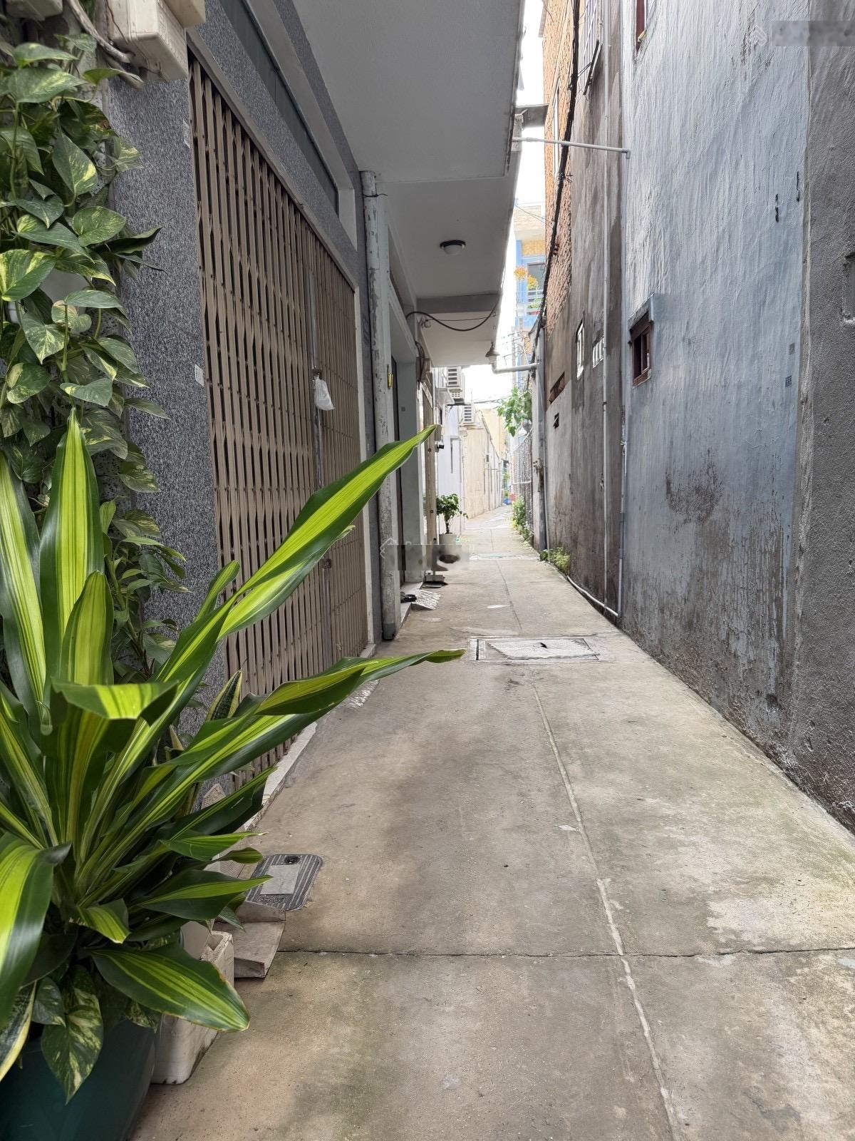 NHÀ MỚI Ở NGAY HẺM ĐẸP NGUYỄN SƠN, TÂN PHÚ Giá: 4.55 tỷ (còn thương lượng) Phường Phú