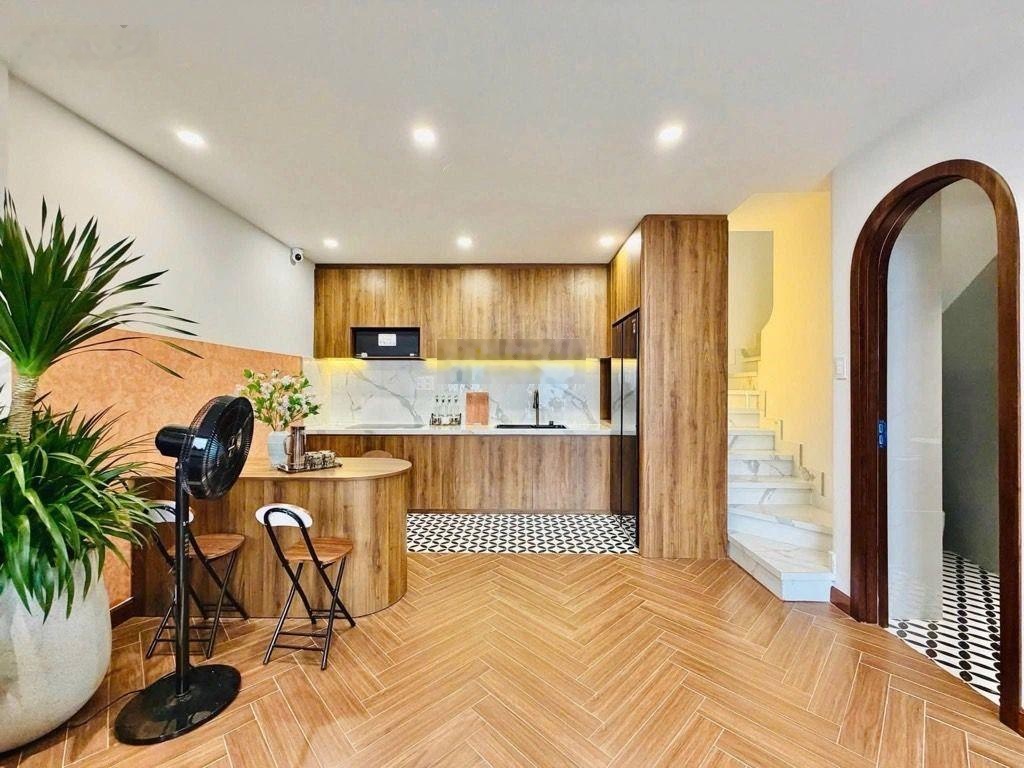 Bán nhà 2 tầng mới đẹp gần ubnd quận ngang 4.5m² nở hậu - 4.590 tỷ tl