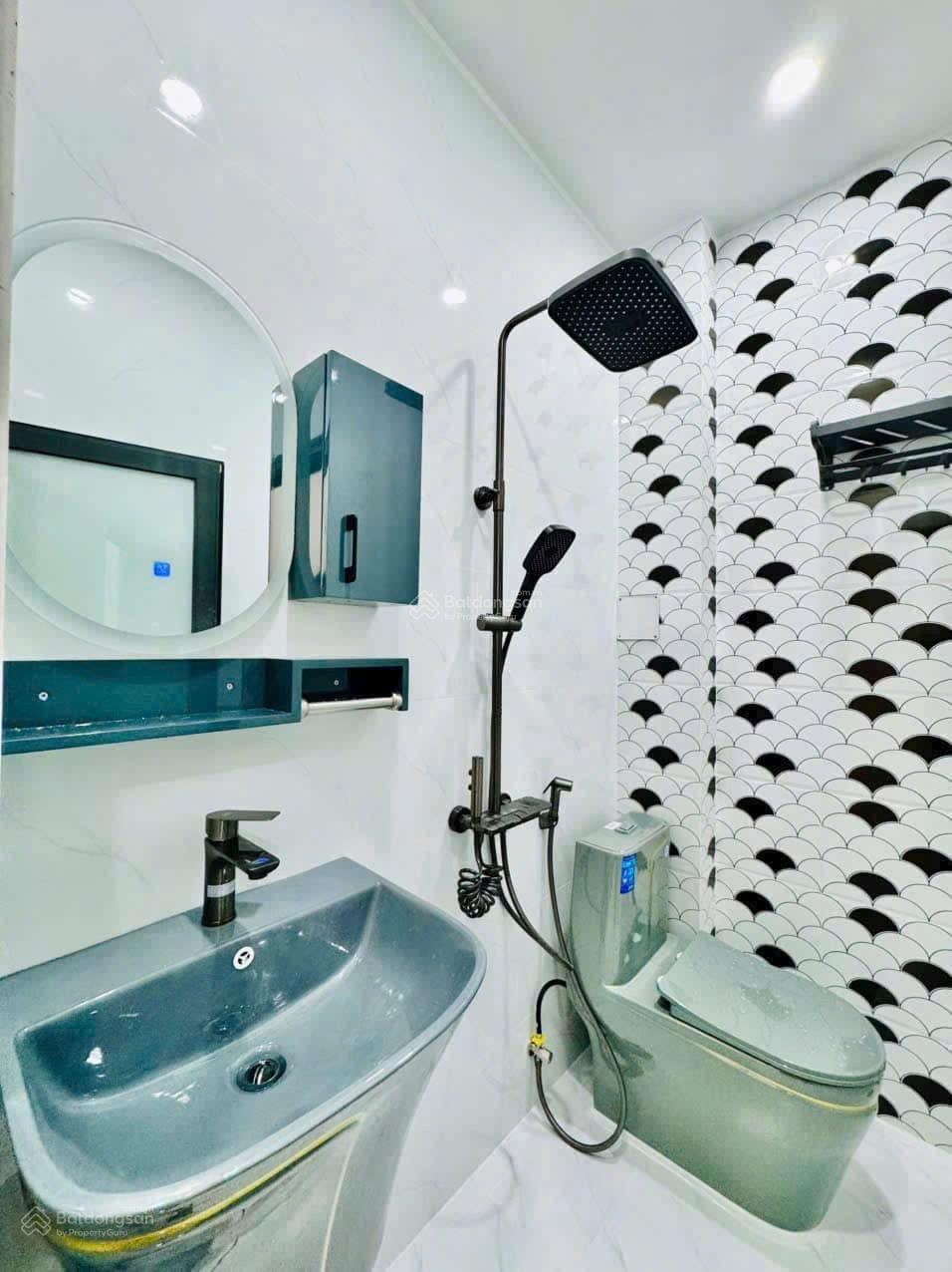 Bán nhà mới hoàn công giá 1t750 bình long, phú thọ hoà, tân phú, sổ hồng riêng