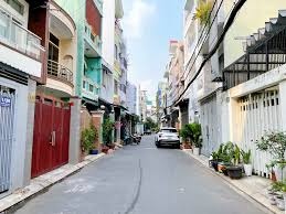 Cần bán nhà Lạc Long Quân gần chợ vải Tân Bình DT:3x11, 1 trệt 1 lửng 2 lầu ST, Giá 6 tỷ tl