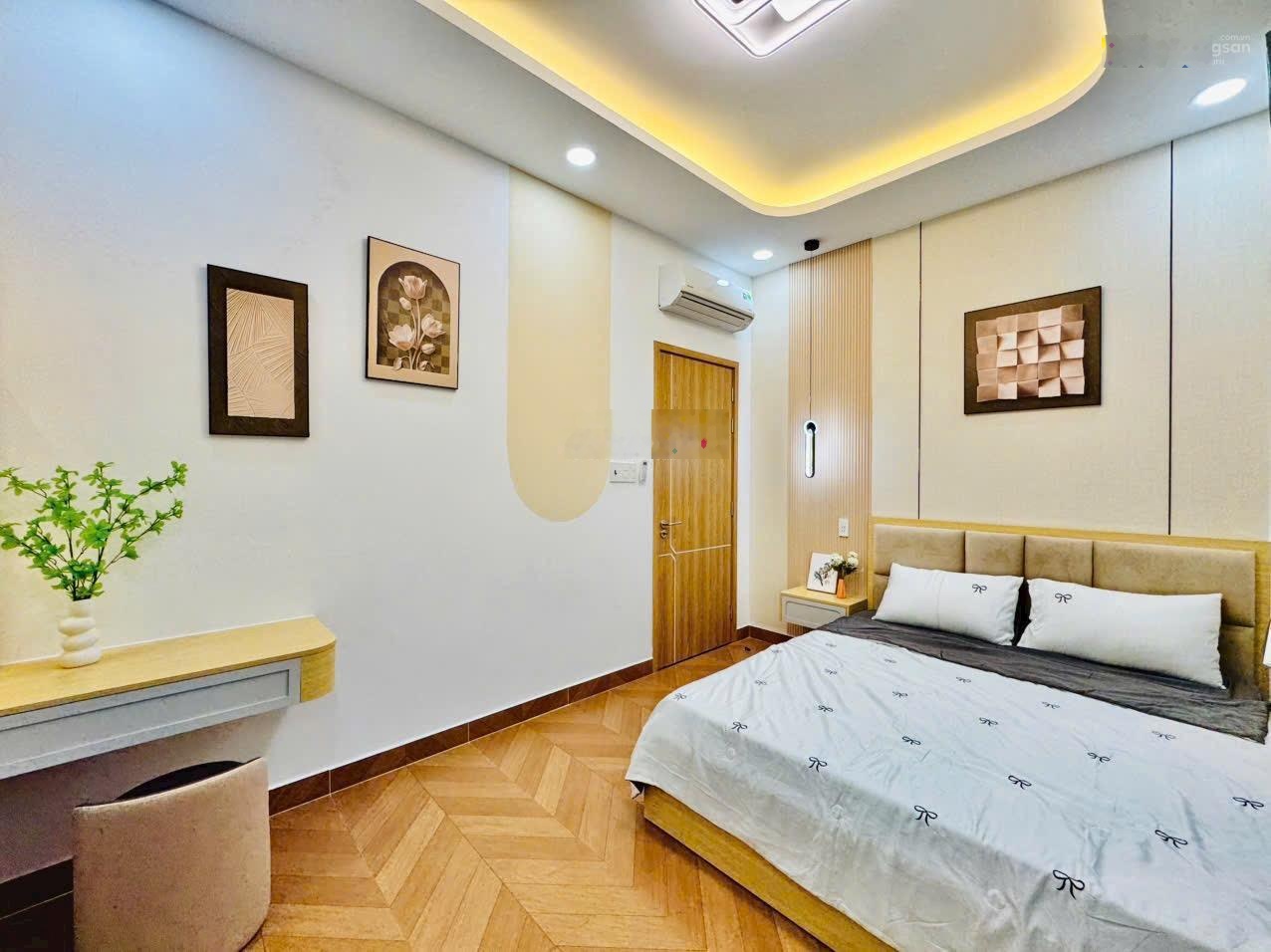 Võ thị sáu p tân định quận 1 -3 tầng -ngang 6,6 m -3 phòng ngủ - 8,35 tỷ