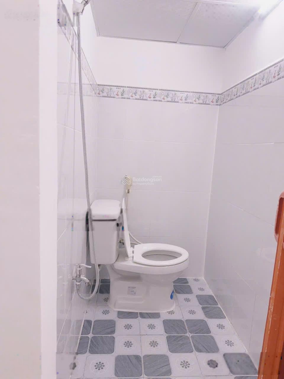 Bán nhà 4x6m, 1 lầu, giấy tờ tay hẻm 3m đường Cao Lỗ, P4, Q8. LH 0901364736