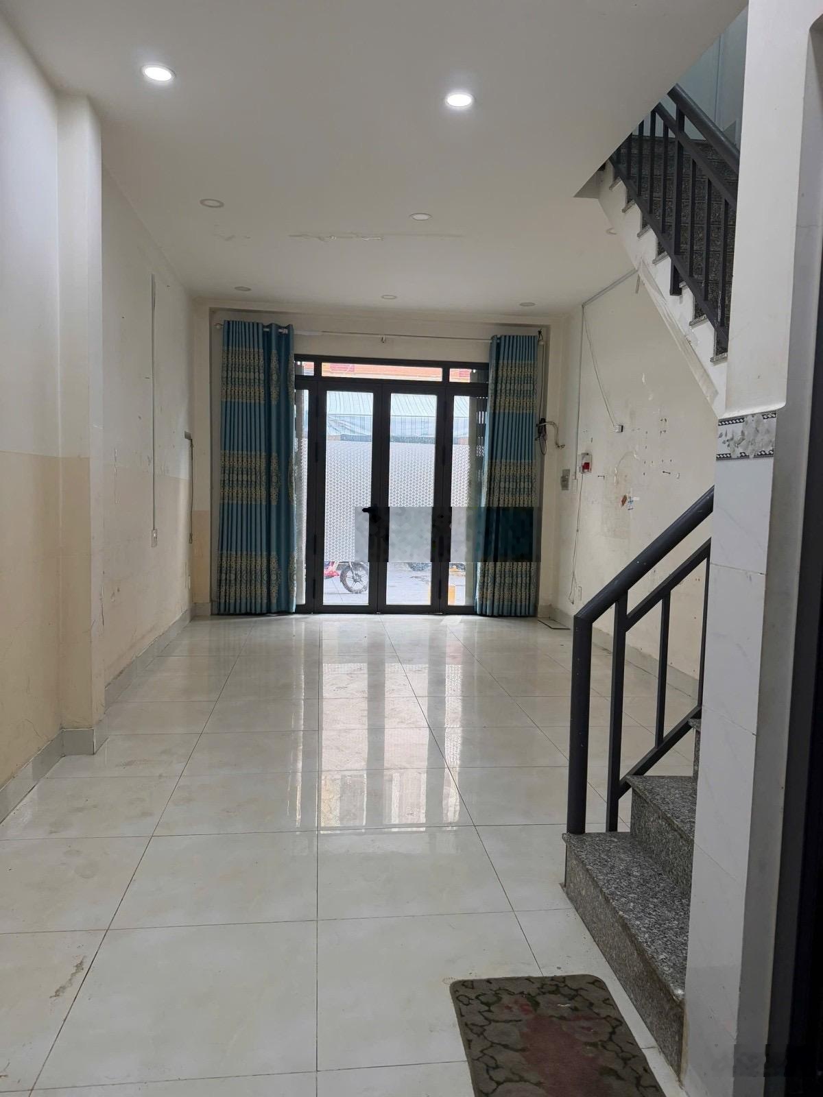 Hẻm Xe Tải Thông 1 Sẹc Hồng Bàng Quận 11 Hợp Kinh Doanh Đa Ngành Nghề. Chỉ hơn 5 Đồng.