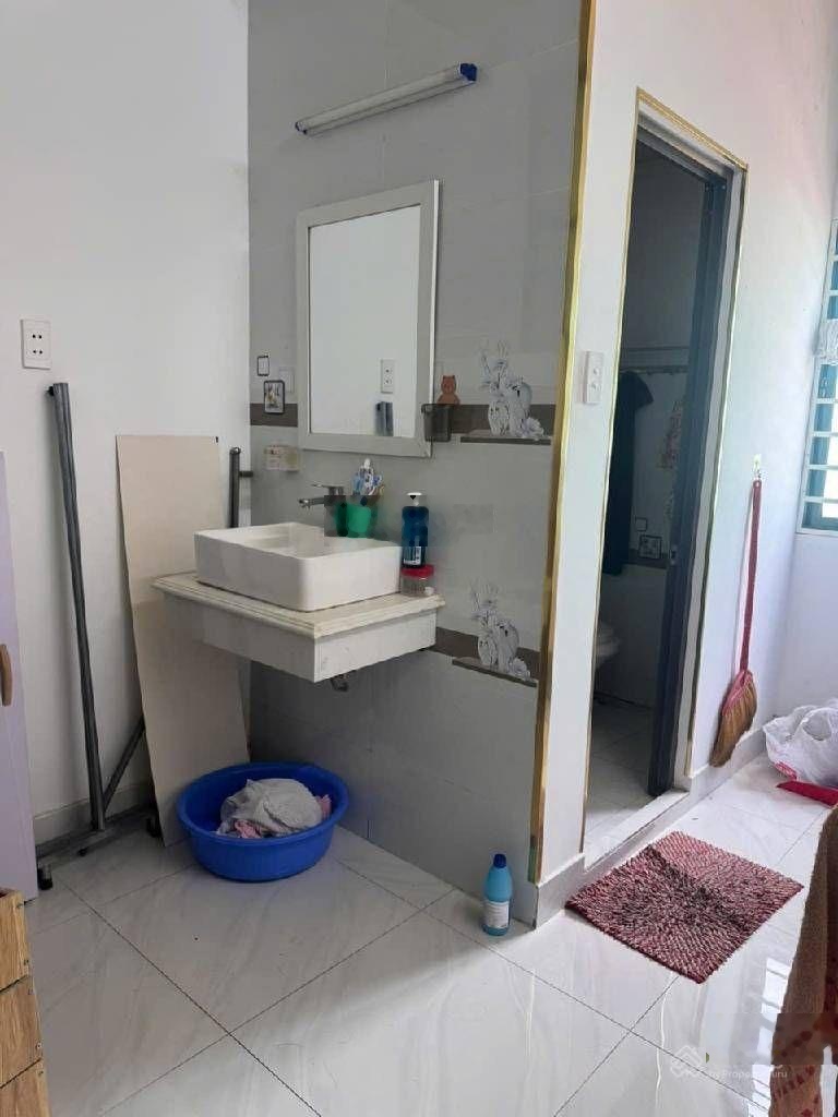 TÂN PHÚ(4.1 Ty) Đường Nguyễn Hữu Tiến Hẻm 4m Vào ở ngay DT: 3 x 11m Kết cấu: Trệt