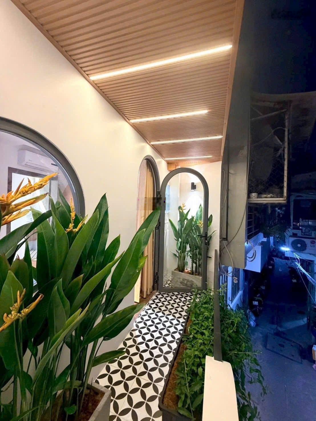 BÁN NHÀ ĐẸP 2 TẦNG - QUANG TRUNG - P. GÒ VẤP Diện tích: 5m x 6m nở hậu 6m, CN: 32m