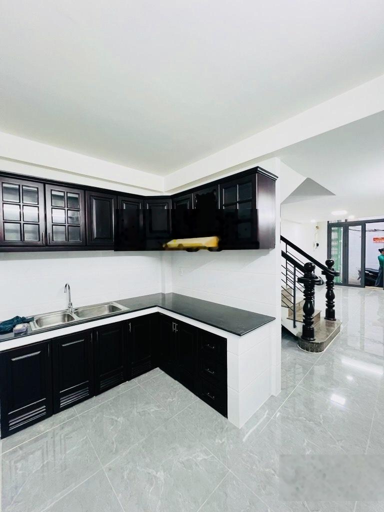 Ngay trung tâm quận 1 - trần hưng đạo - 4 tầng - 4 phòng ngủ - chỉ 7.5 tỷ - ở ngay