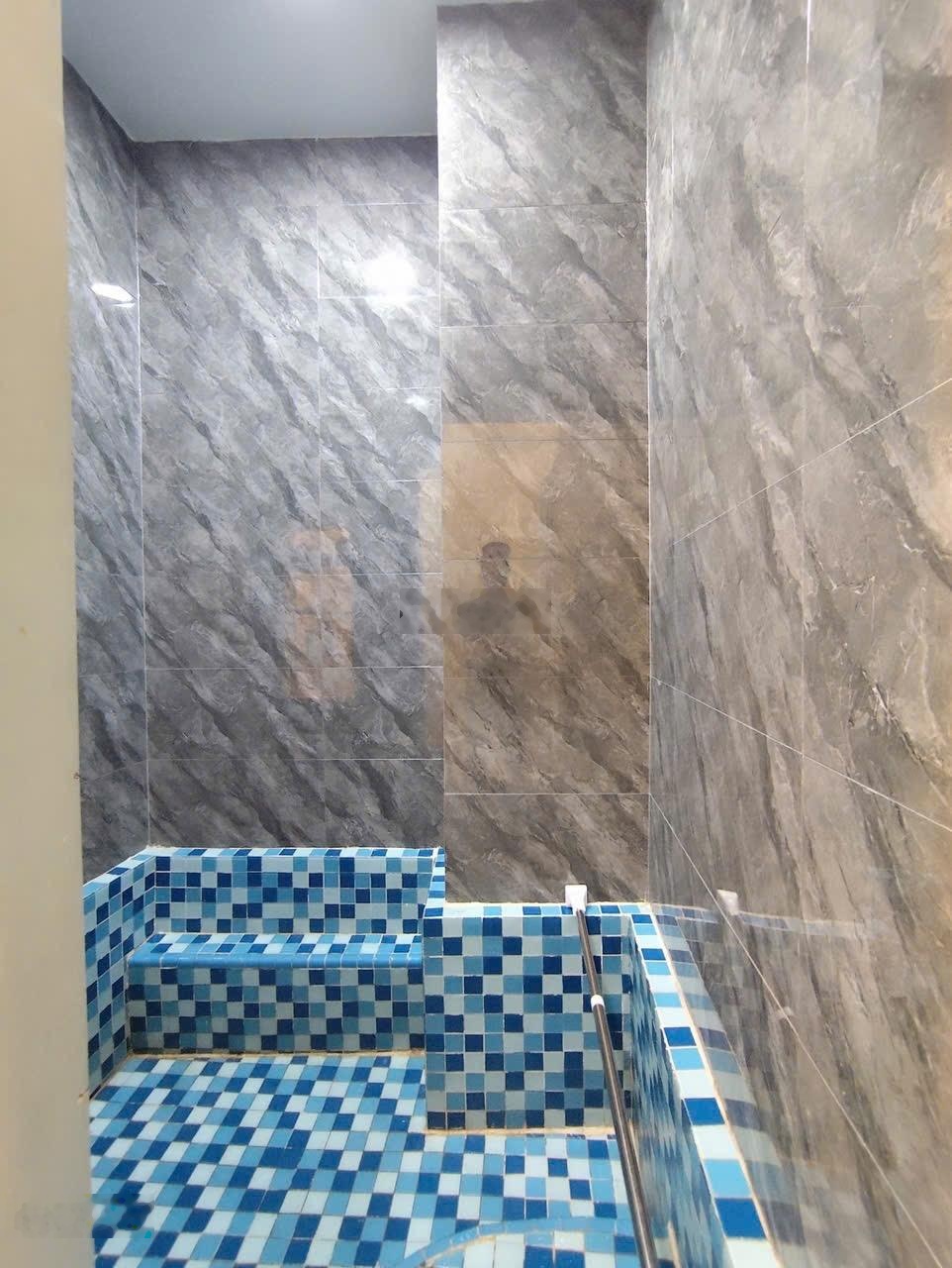 Nhà bán Hẻm 1/ Lạc long Quân P5 Q11. Đúc đẹp 3 tấm +sân thượng giá tốt nhất