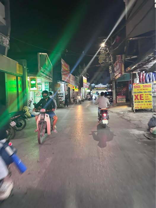 Bán nhà 3 tầng gần khu công nghiệp Bắc Thăng Long, 73m², ô tô tránh, giá 7 tỷ