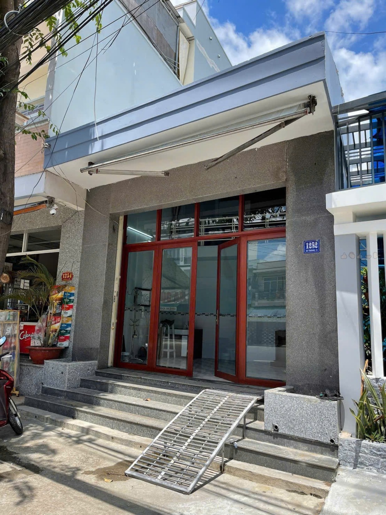 Bán nhà cấp 4, mặt tiền đường 23/10, Vĩnh Hiệp, Nha Trang, giá 5.9 tỷ