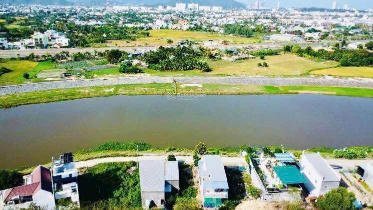 Bán lô đất mặt tiền view sông Tắc, Vĩnh Thái, phường Nam Nha Trang, cách biển 3km, giá 3.47 tỷ
