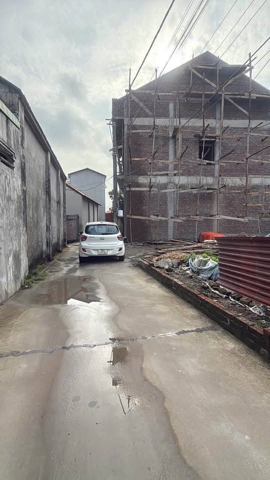 Bán đất thị trấn Phúc Thọ, ô tô thông, vị trí đẹp