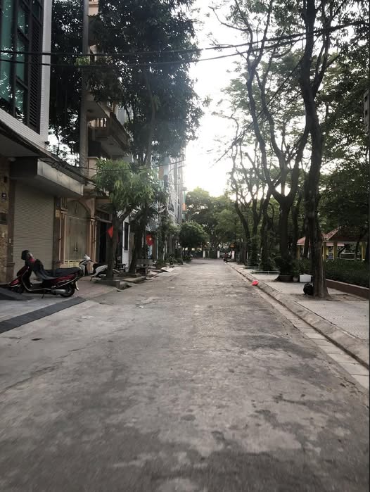 Bán nhà Hà Trì 4, Hà Đông 35m2, 5 tầng, mặt tiền 7.8m, giá 8.69 tỷ