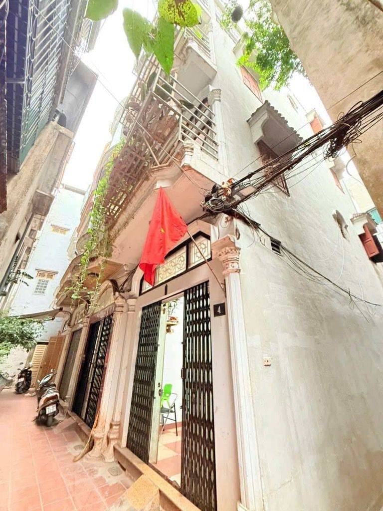 Bán nhà Ba Đình, lô góc 3 thoáng, ngõ ba gác, gần Đài truyền hình Việt Nam, giá 10.5 tỷ