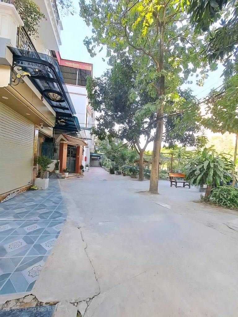 Bán nhà tại Hoàng Mai, sát phố, full nội thất, giá 6.4 tỷ