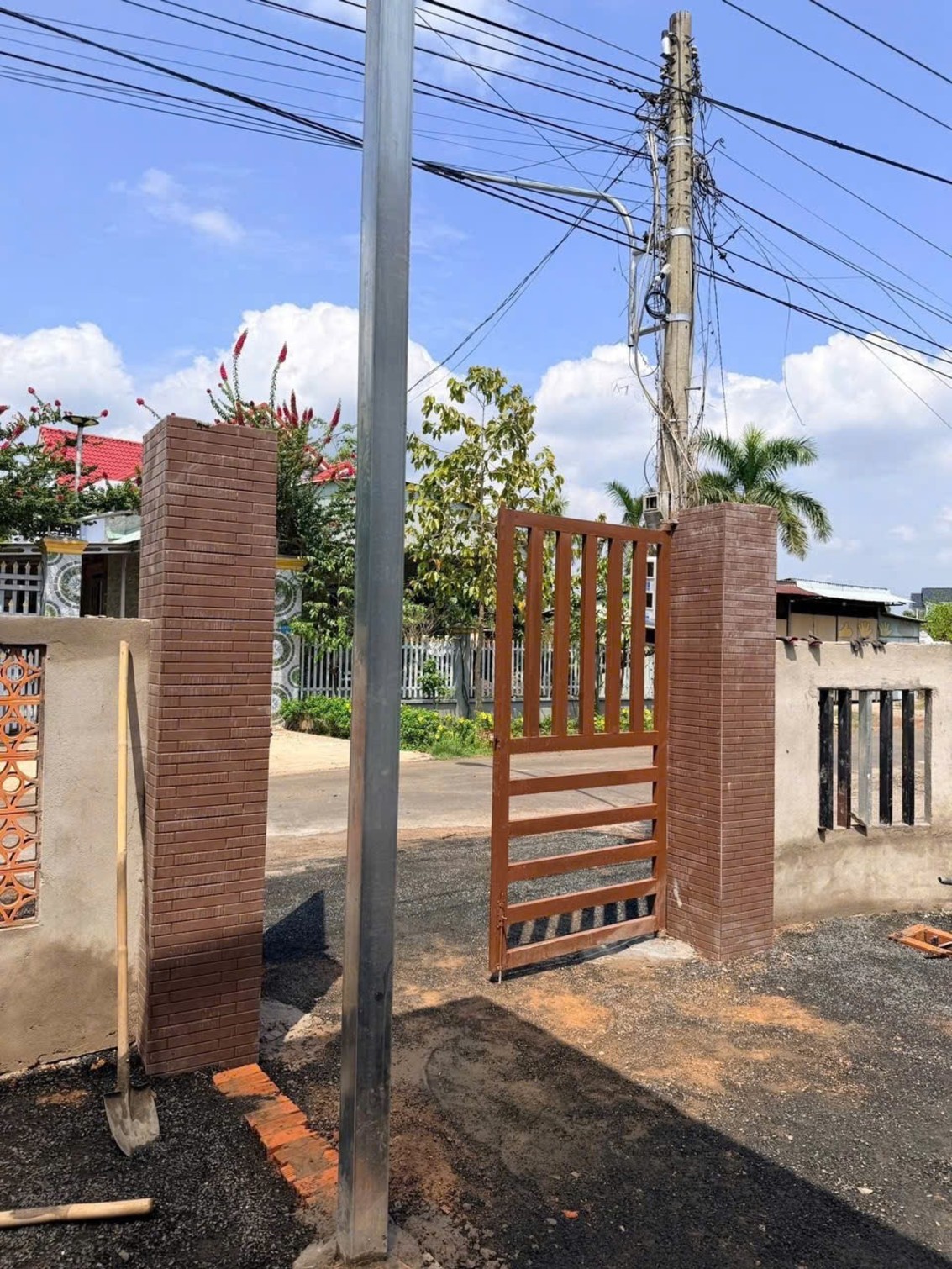 Bán nhà gấp tại Tiến Thành, Đồng Xoài, giá 1.5 tỷ