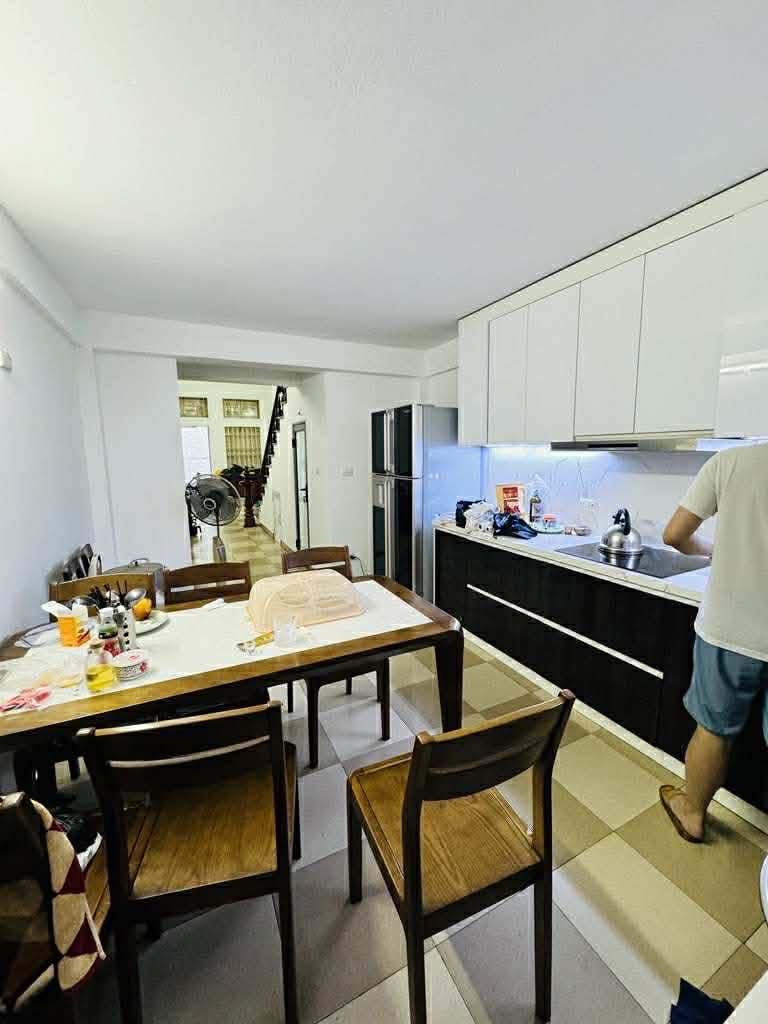 Bán nhà 2 tầng Phú Viên, Long Biên, ô tô, sổ đỏ vuông vắn, 60m2, full thổ cư, giá 5.25 tỷ