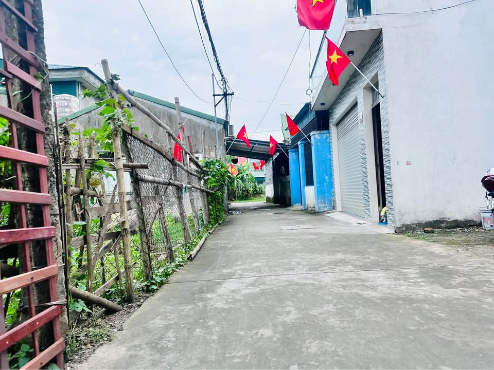 Bán 73m2 đất tại Khối 7, Quán Bàu, đường rộng thông thoáng, giá 3 tỷ