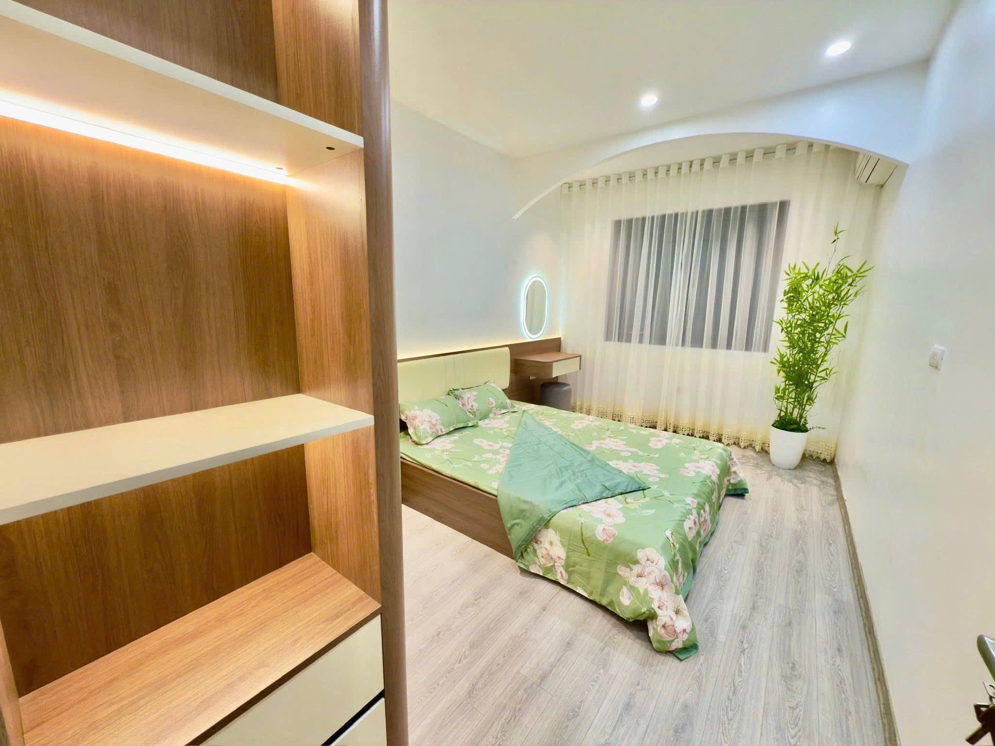 Bán nhà ngõ 129 Trương Định, hoa hậu nhà phố, tặng full nội thất, giá 7.5 tỷ