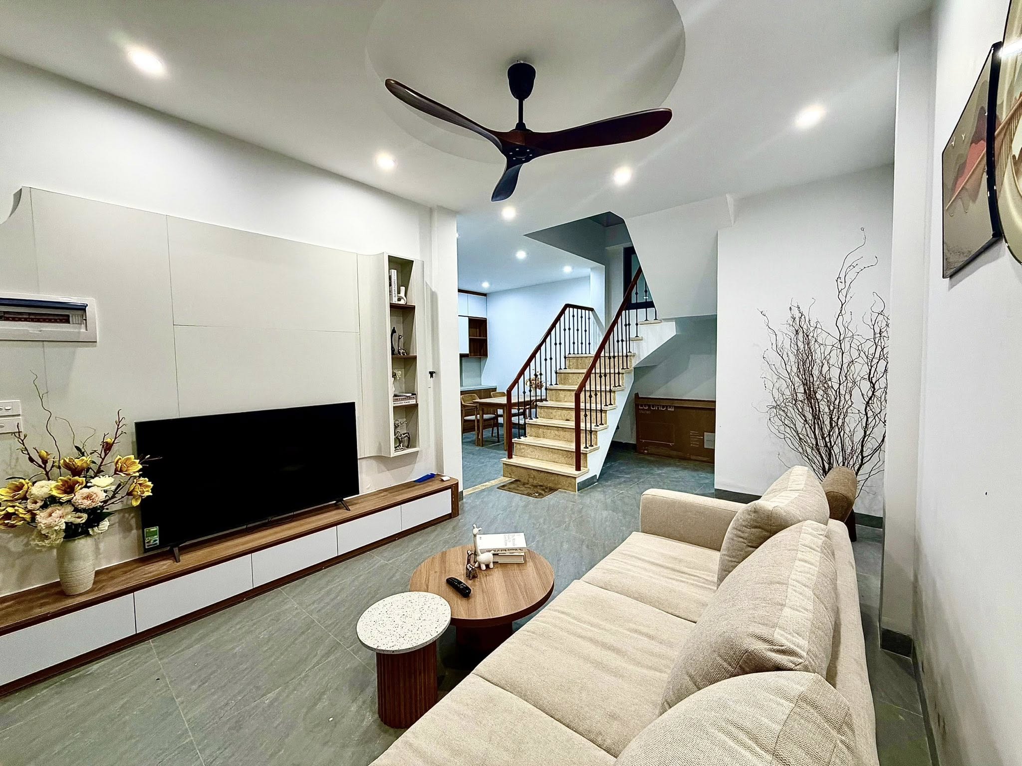 Bán nhà Bạch Mai, gần ngã tư Đại Cồ Việt - Trần Khát Chân, 50m2, giá 10.4 tỷ