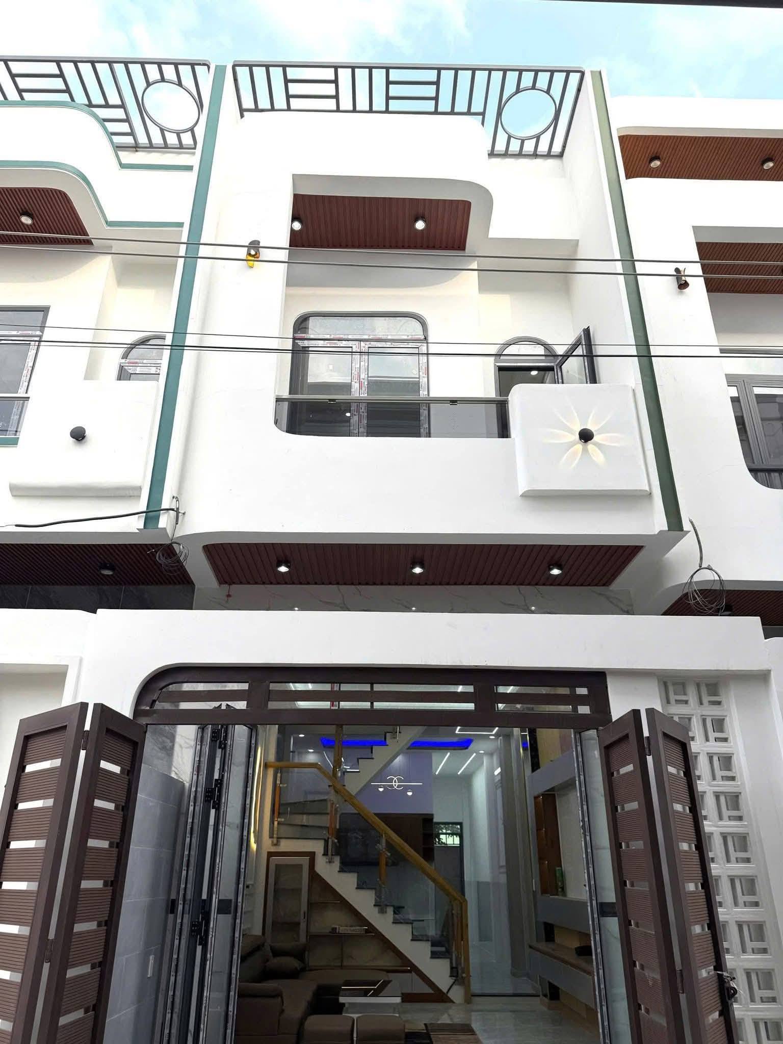 Nhà 1,55 tỷ full nội thất xịn sò, dọn vào ở ngay