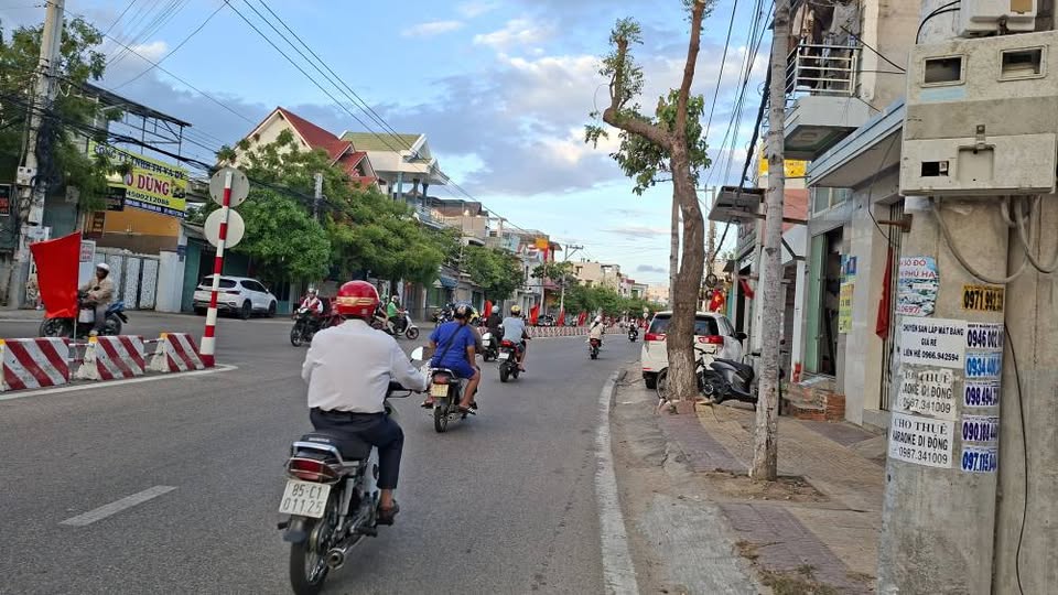 Bán lô đất mặt tiền đường Trần Phú, Phủ Hà, Phan Rang, Ninh Thuận, nay là Khánh Hòa, giá 3.78 tỷ