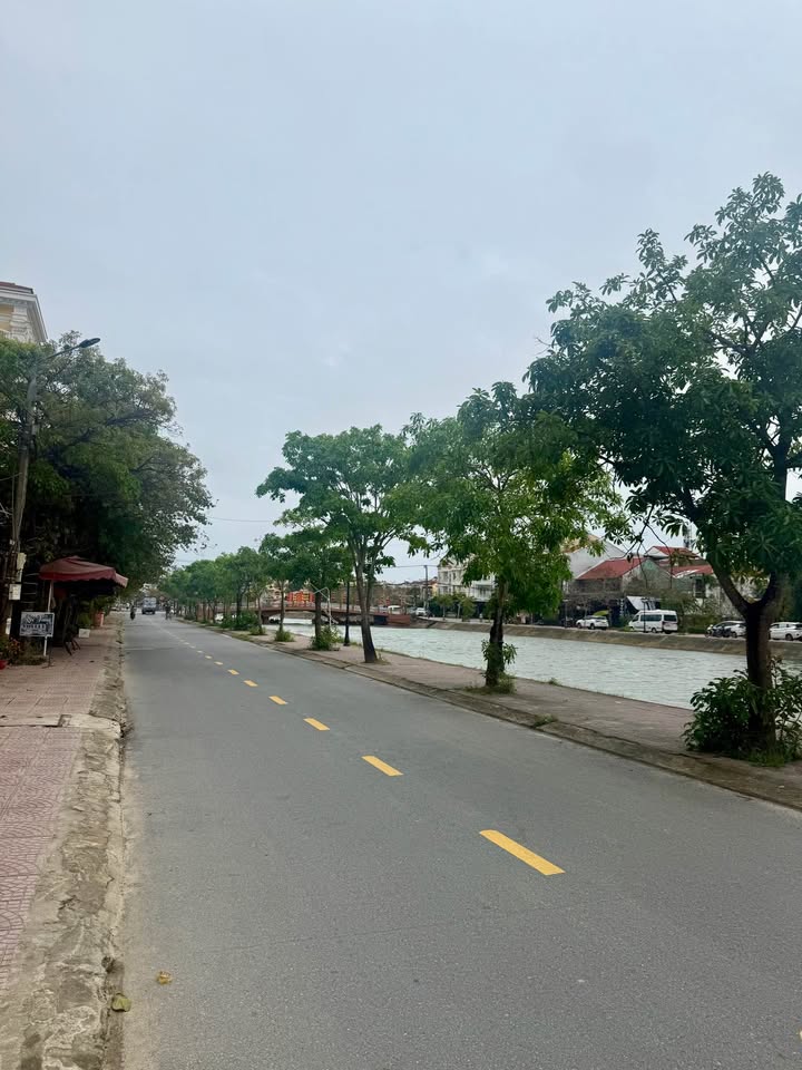 Bán đất view sông trực diện, cách phố đi bộ vài bước chân, trung tâm phố cổ Hội An