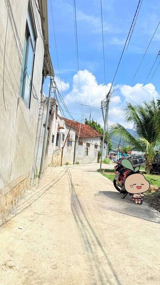 Bán đất 2 mặt tiền, gần Quốc lộ 1A, đường ô tô, chỉ 930 triệu