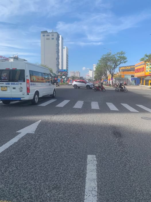 Bán nhà gác lửng sát trục Võ Văn Kiệt, trung tâm Đà Nẵng, 85m2, giá cực tốt 5.85 tỷ