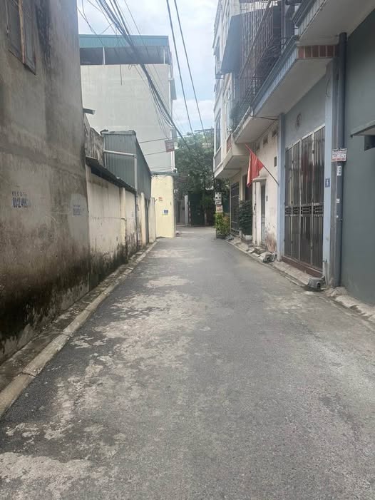 Bán nhà cấp 4 tại Yên Viên, Gia Lâm, diện tích 70m2, giá 5.9 tỷ