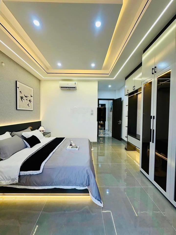 Nhà đẹp Phan Xích Long, P. 2, Phú Nhuận. 64m2 giá 2tỷ 750tr cho thuê 18tr/th, hẻm 8m, sổ hồng sẵn