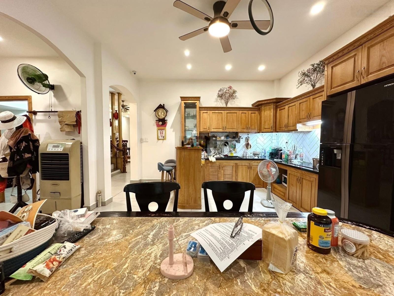 4.5 Tỷ- Bán gấp nhà Tân Cảng, Bình Thạnh. Ôtô đậu trong nhà. Gần Vinhome Tân Cảng, DT: 70m2