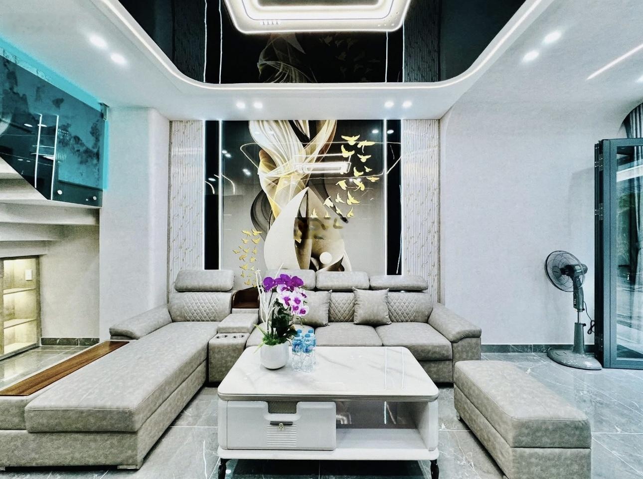 Cô 3 bán nhà Đường Vũ Tùng, Bình Thạnh, gần 74 m2, giá 3,8 tỷ, HĐ thuê hơn 13tr, gần ĐH Kinh Tế