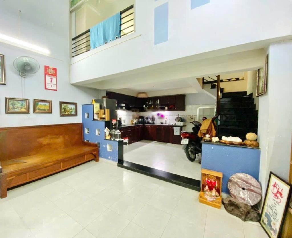 Bán nhà đường Nguyễn Bỉnh Khiêm, ngay Thảo Cầm Viên, trung tâm quận 1, 3 tầng, 38m2, 8,8 tỷ