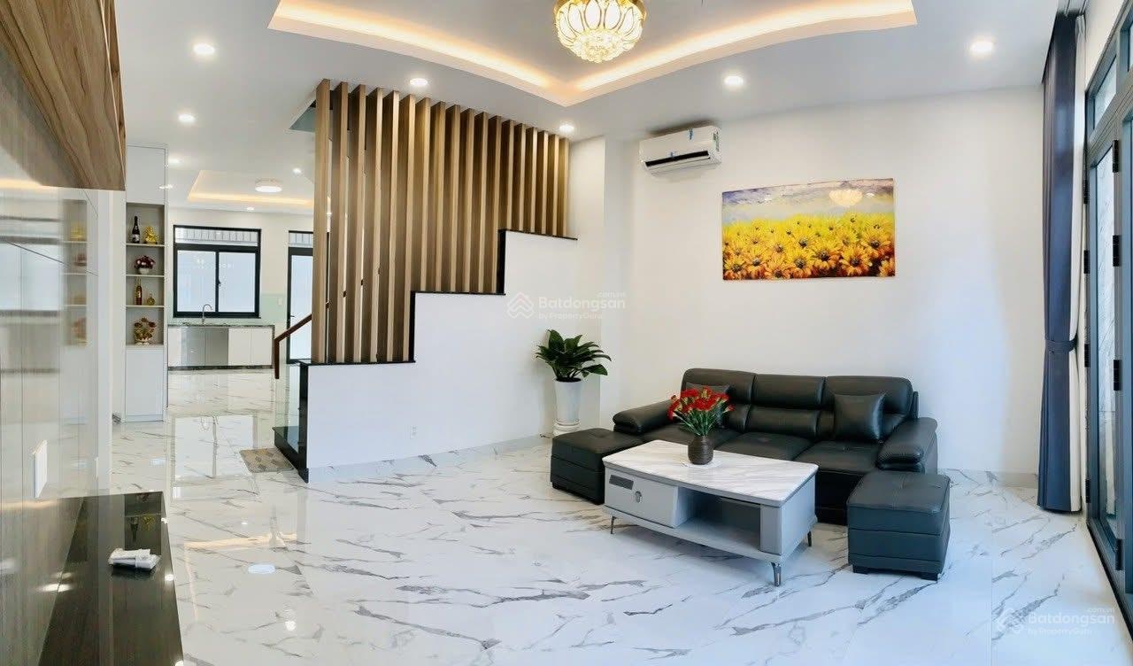 Siêu phẩm Quận 1 Chỉ 5Tỷ100trịu Nhà 4 Lầu, 85m2 đường Nguyễn Cảnh Chân, Nguyễn Cư Trinh, Quận 1