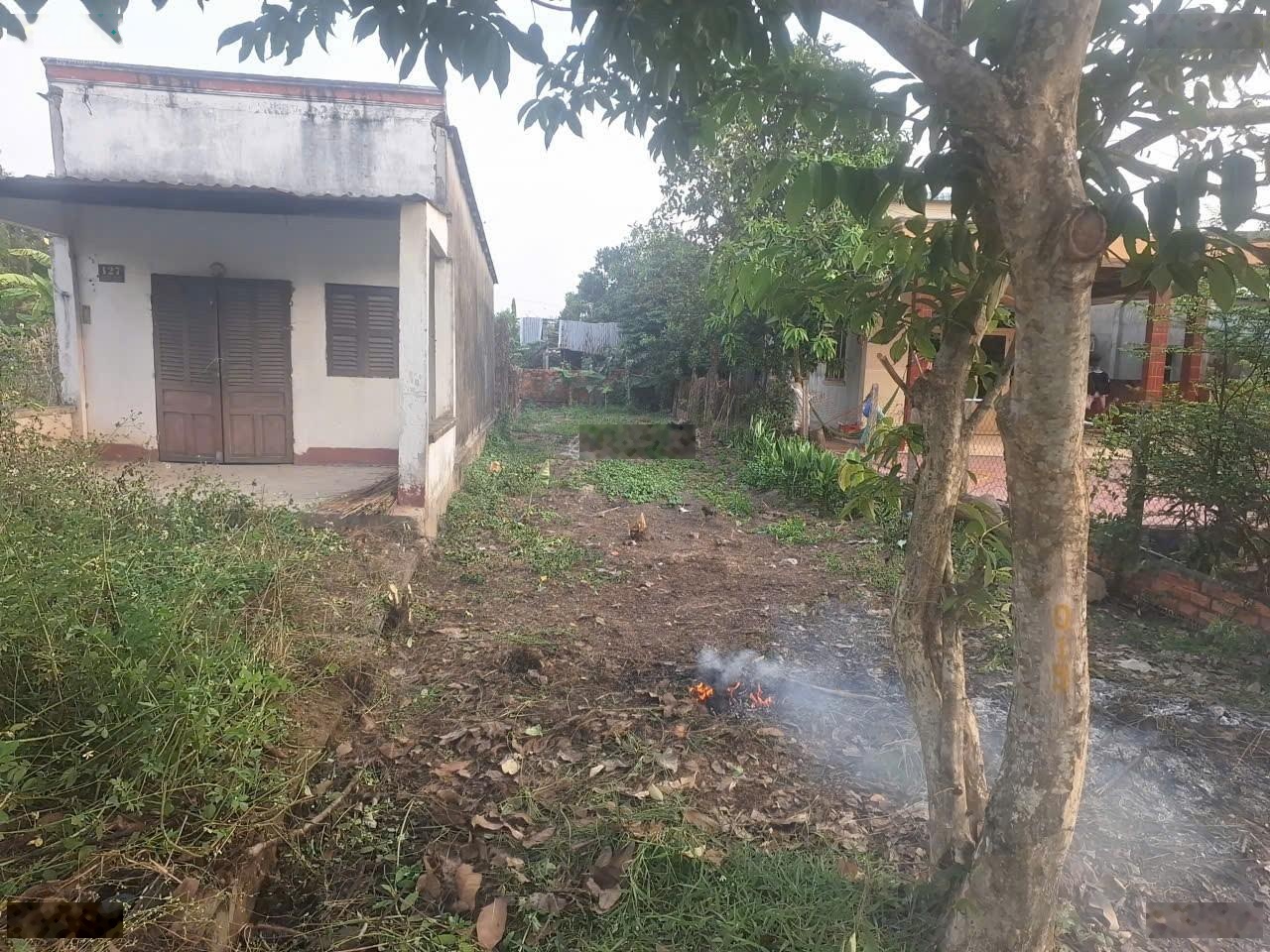 Cần bán lô đất thổ cư mặt tiền Lê Thị Chừng(DT 163m2)giá 980tr+tặng kèm GPXD. LH 0909362683 xem sổ