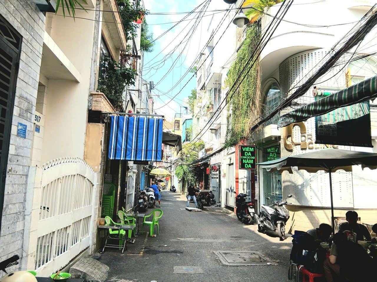 Bán Nhà Riêng 3PN 3WC tại Võ Văn Kiệt, Q1, HCM, giá chỉ 9 tỷ VND