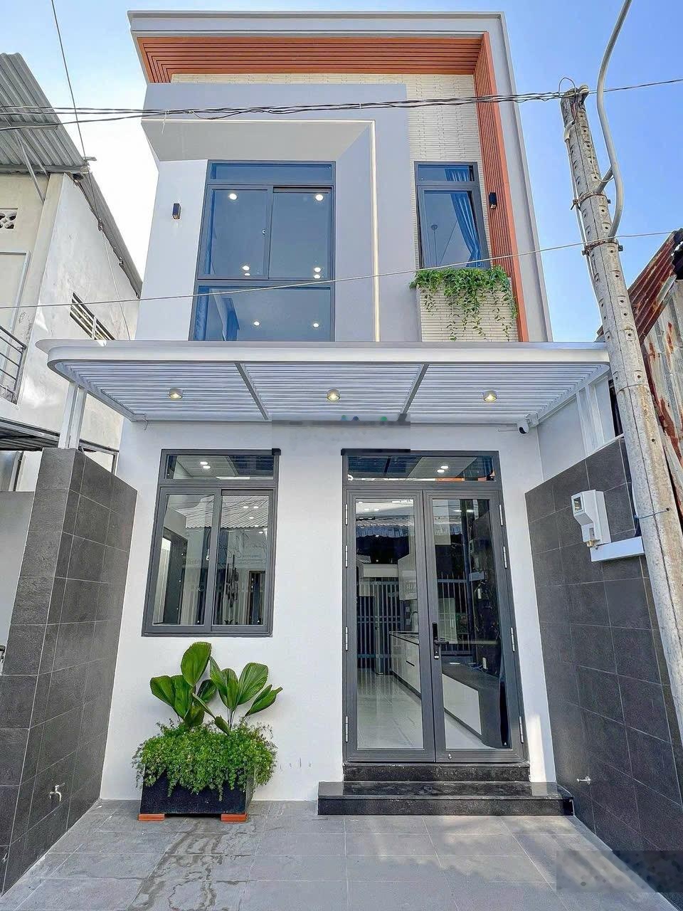 Kẹt tiền bán gấp nhà Bình Tân (4m x 17m), gần Aeon Bình Tân, 1tỷ1