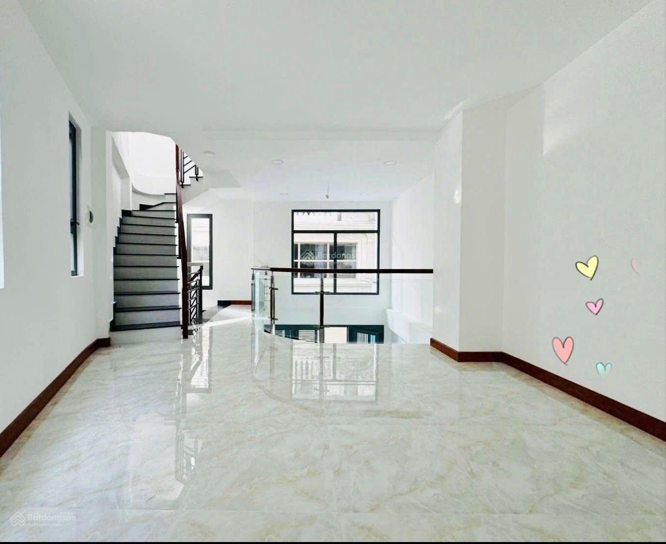 Nhà ngộp đường Nguyễn Hữu Cảnh - P.22 Bình Thạnh, giá 3tỷ550/68,5m2, cho thuê 21tr gần Landmark 81