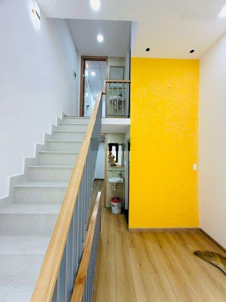 Hiếm quận 10 $$ 4.79 tl bán nhà thành thái dt:25 m2( 3.2 7.5) khu trung tâm ngay gần ubnd