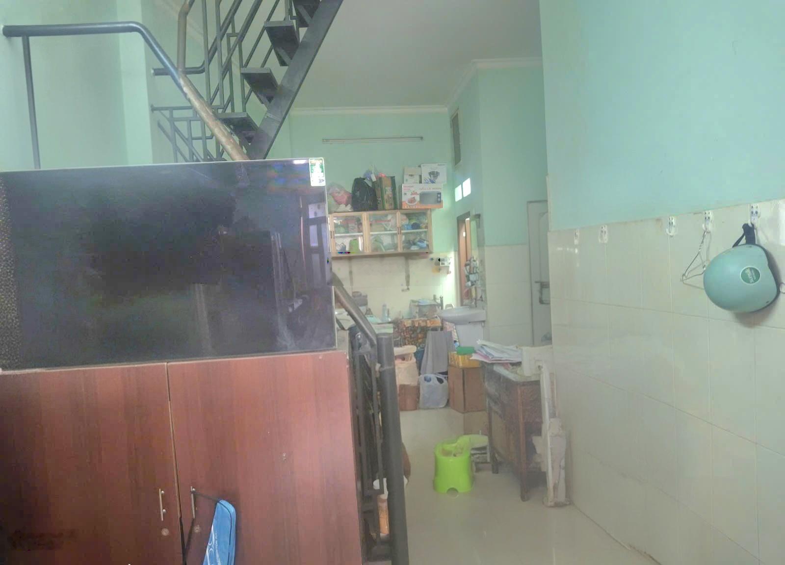 Cần tiền giảm sâu 1tỷ bán nhà Bình Thạnh chỉ 3.98tỷ - DTSD 90m2 đất ở đô thị. 20m MT HXH Landmark81